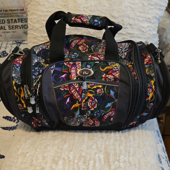 California Pak Multicolor Duffel Bag - Picture 1 of 11